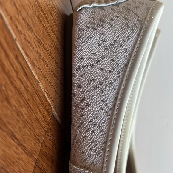 Michael Kors Lillie Moccasins Flats White/Silver - Picture 13 of 14